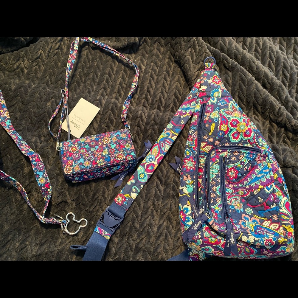 Vera Bradley Sensational six Mickey Ditsy sling crossbody wallet & lanyard